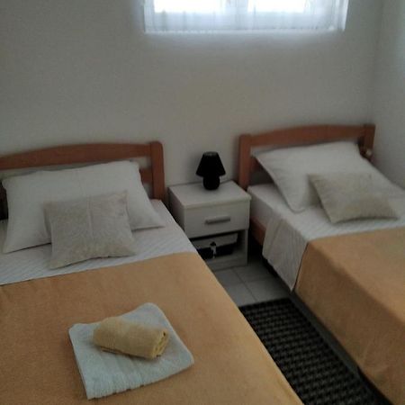 Apartment Anny Pula Luaran gambar