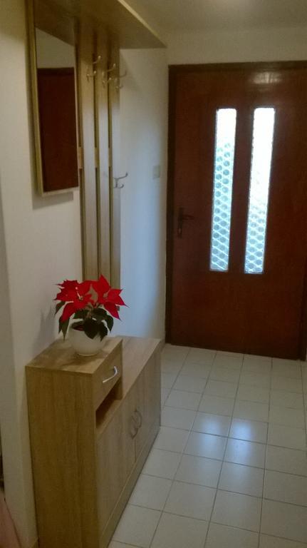 Apartment Anny Pula Luaran gambar