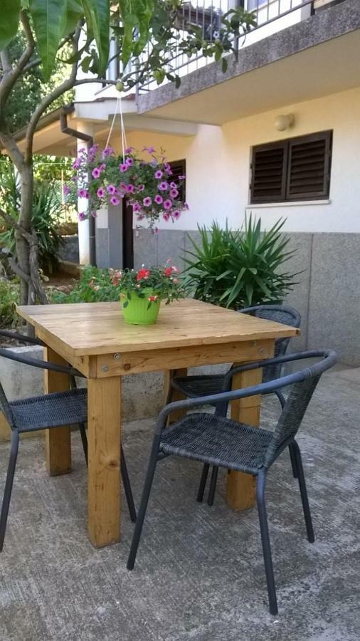 Apartment Anny Pula Luaran gambar